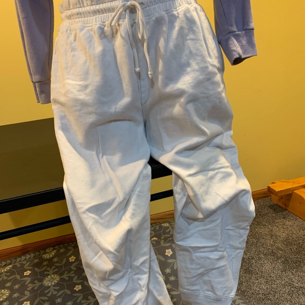 white sweat pants